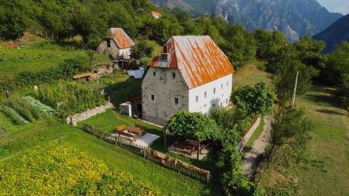 Marash Rrgalla Guesthouse in Qender Theth