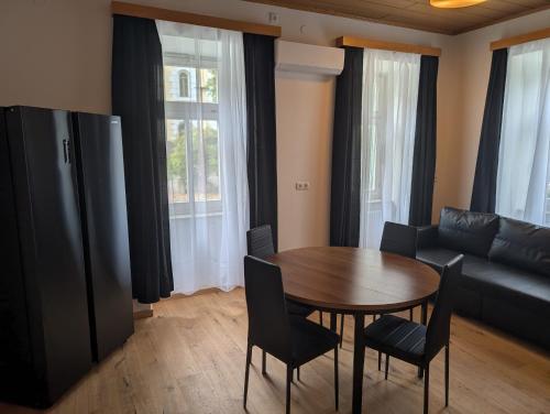 Flataid Apartmenthaus Tieschen in 蒂真