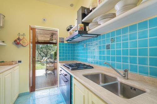 Villa just steps from the sea in Costa Serena