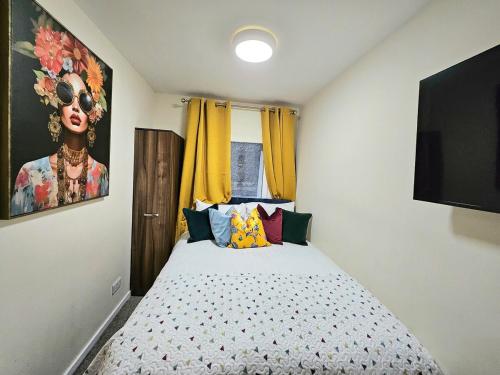 2 bedroom, 4 beds -Grassmarket, Edinburgh (photo 2)
