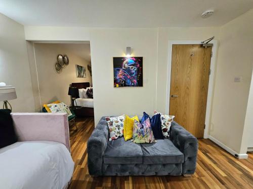 2 bedroom, 4 beds -Grassmarket, Edinburgh (photo 9)