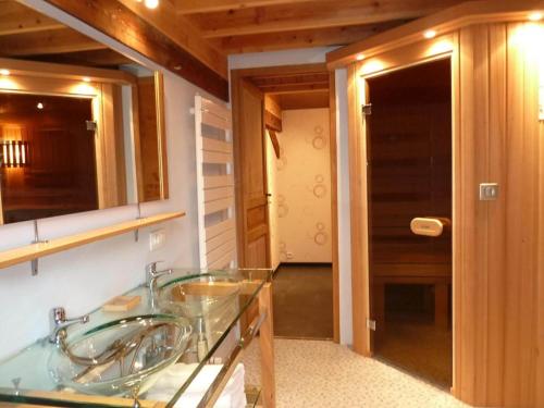 Spacious Mansion with Sauna in Poperinge - image 12