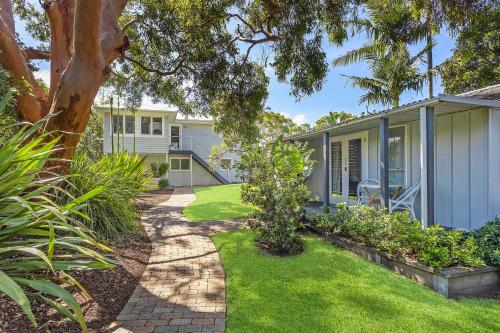 Discover Lambeth Walk Beach Home in Bundeena