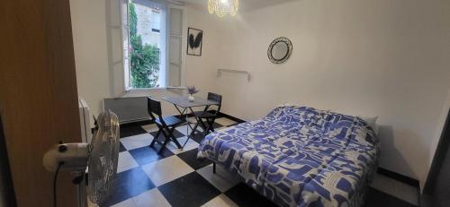 Chambre 2 - avec grande terrasse - Hôtel - Port-la-Nouvelle