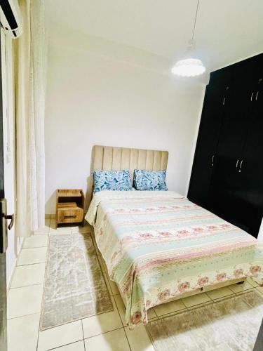 Cozy apartment, in secure residence in 엘 호우다
