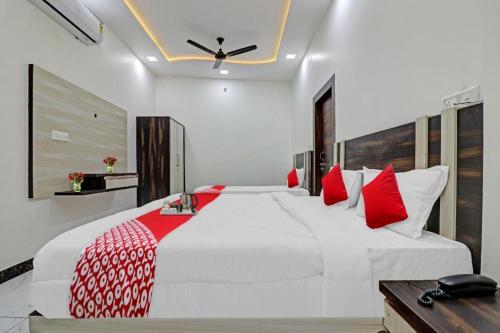 hotel chahat palace near Agra lufthavn