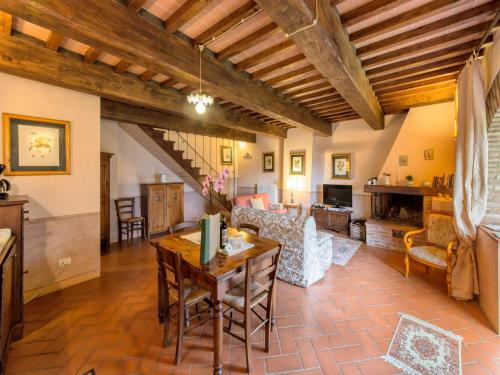  Holiday Home in Tuscany with Pool & BBQ in Figline Valdarno