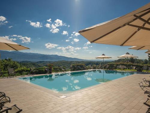 泳池, Holiday Home in Tuscany with Pool  BBQ in 菲利內瓦爾達爾諾