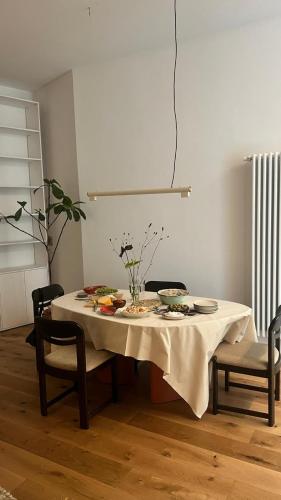 Stylish flat in the heart of vibrant Kreuzberg, Berlín (fotografie 8)