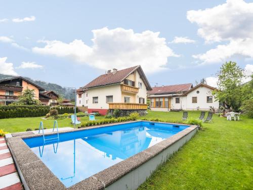Swimming pool, Stunning apartment in Kärnten w/  in Hermagor