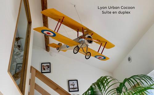 Lyon Urban Cocoon Gîte urbain eco-responsable - Tap to explore photos