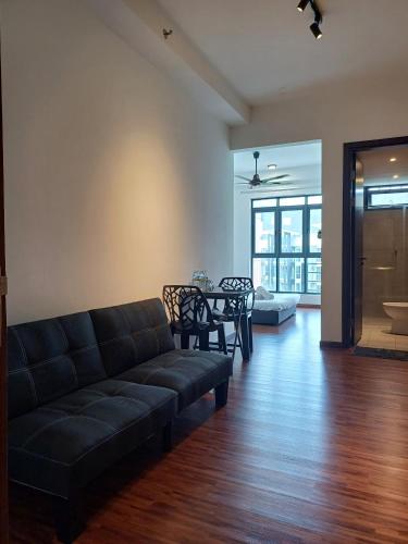 Urban Retreat @ K Avenue • Pool • Paid Parking in Putatan