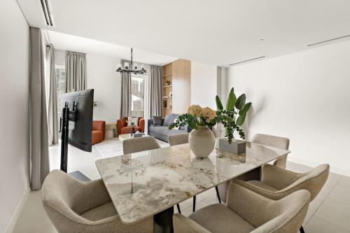 Sea View 2BR Apartment With Private Beach, Dubaï (photo 6)