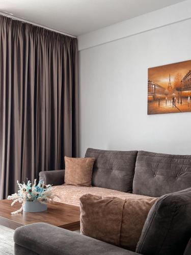 Roes Appartment 4, Tirana