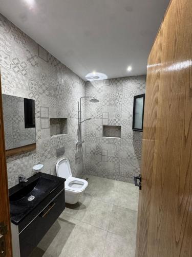 Villa luxueuse in Ezzahra (Bin `Arus)