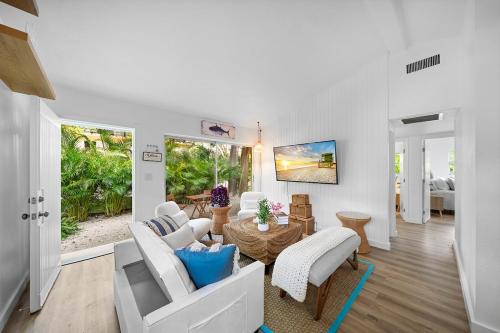Coconut Cottage Grove 52
