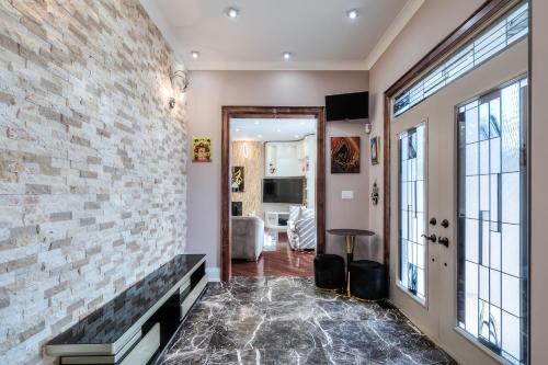Private Oasis in King City in King City (ON)