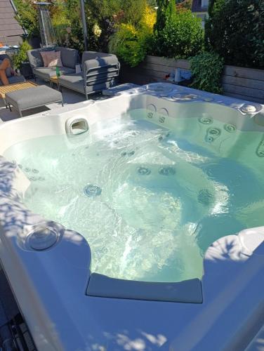 Chambre avec jacuzzi extérieur, Strasbourg (photo 4)