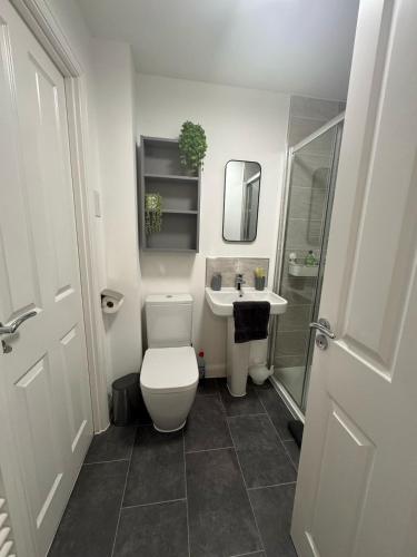 53 Stylish 4 Bed Home 2 Full 1 Half Bath Free Parking, Birmingham (fotografie 6)