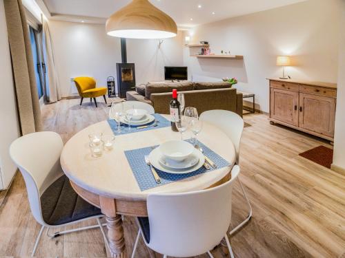 Létesítmények, Holiday Home in Gros Fays with Garden in Bievre