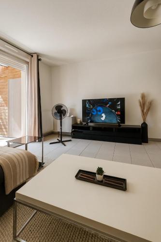 Moderne et paisible maisonette avec jardin in Fenouillet