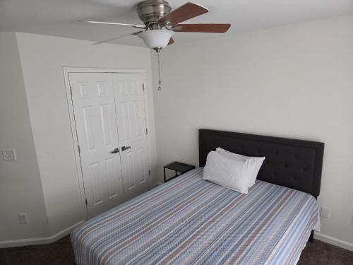 Kilátás, Downtown Anchor in English Avenue