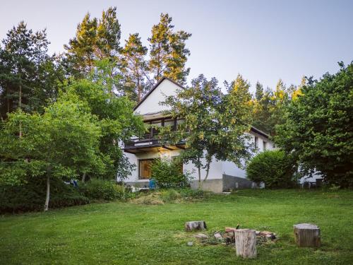 Terra Farma Cottage, cozy urban escapes here! in Kožlí