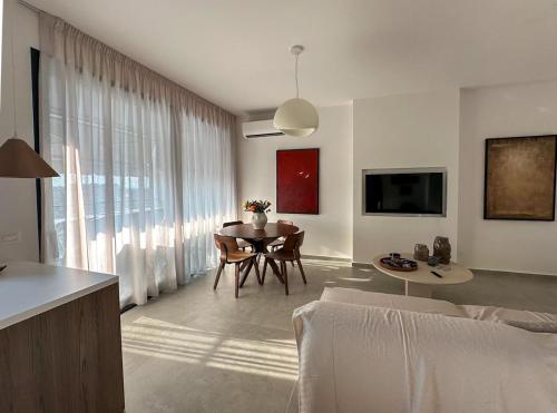 Ida Maison-Vlore - image 2