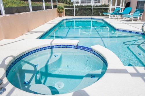 Super Mario Hideaway - Pool, Spa, Game Room Fun! villa