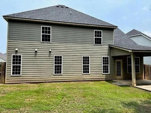 Huge house for midterm or corporate rental in Central Bus Dist