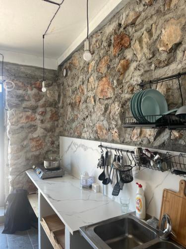 Apart Rose in Lustica in Rose