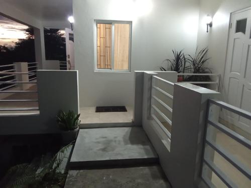 Facilities, J & L Golf Course Apartments in Belmont