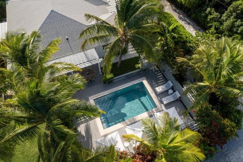 One Palm Hill villa in Governor's Harbour