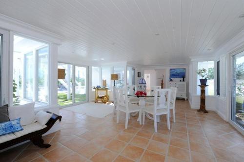 Hidden Gem home in Governors Harbour