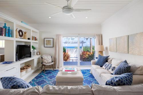 One Palm Hill villa in Governor's Harbour