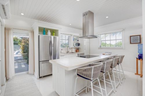 One Palm Hill villa in Governor's Harbour