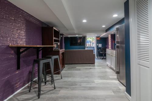 NYC Style Living in Orangeville