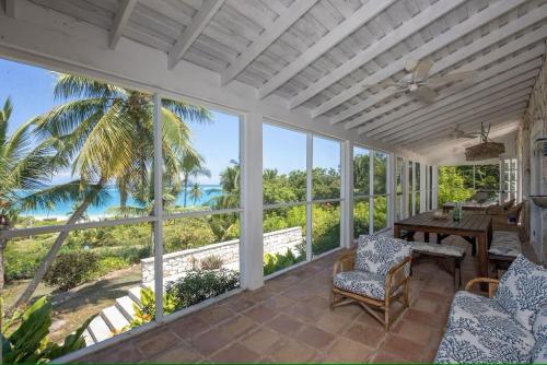 Allamanda House home in Governor's Harbour