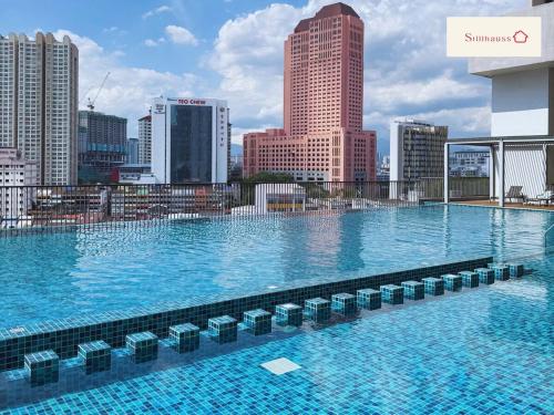 KLCC View | Walk to PWTC & Sunway Putra | 3 Pax - image 13