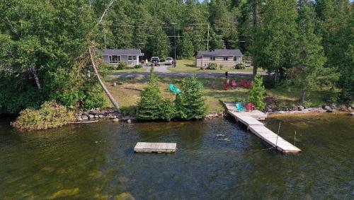 2 Cottages Side-by-Side - Waterfront -Hot Tub-Pets
