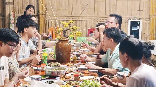 Quốc Cảnh Homestay - 레스토랑