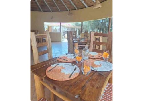 מסעדה, Djembé B&B (Djembe B&B) in Mbour