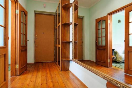 10 Apartment on ploshad Pobedi