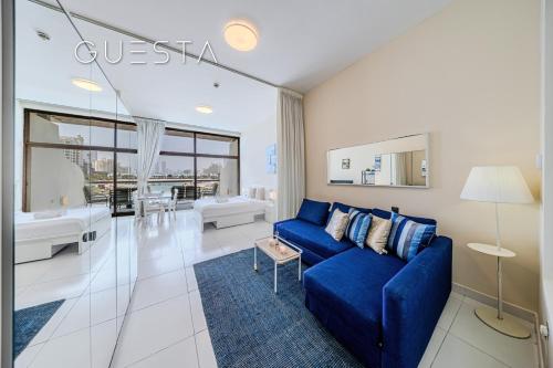 Club Vista Mare, free Riva beach club access, Dubaj