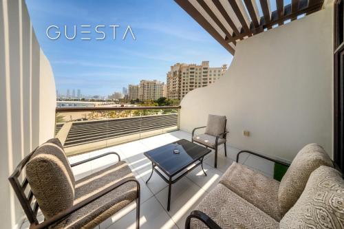 Club Vista Mare, free Riva beach club access 3