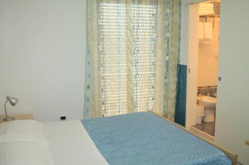B&B Brezza Marina & Shoreline Restaurant - image 11