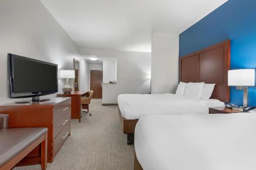 Comfort Suites DFW N/Grapevine - image 14