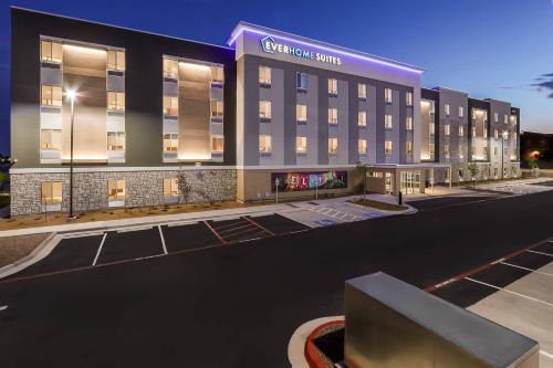 숙소 외관, Everhome Suites El Paso Airport near Fort Bliss by Choice Hotels in 엘 파소 에어포트