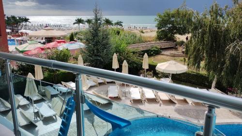 Blue Bay Hotel – Sunny Beach, WY