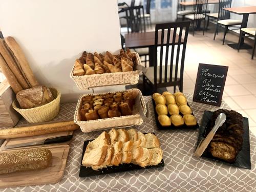 Hotel Le Plantagenet in ชินง ซิตี้ เซ็นเตอร์